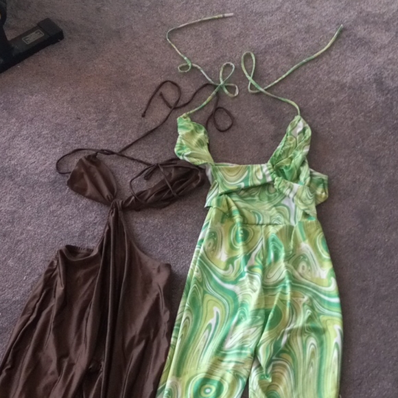 Pair of jump suits - Picture 3 of 8